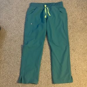 Figs Cactus Kade Cargo Scrub Pants size M petite